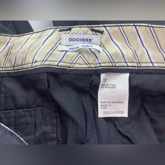 Dockers Womens Black Bermuda Shorts Mid-Rise Flat Front Curvy Size‎ 12 - Picture 6 of 11